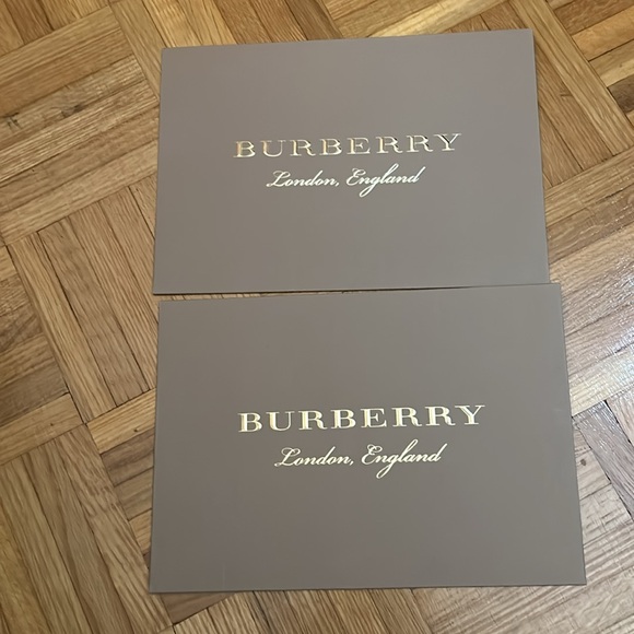 Burberry Bundle of Two Empty Envelopes for Thank You Card - Picture 2 of 6